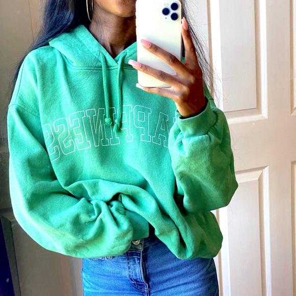 H&M “Happiness” Sweatshirt💫 - Picture 3 of 8